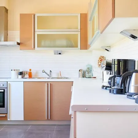 Pristine Penthouse With A Spacious Balcony View Apartamento *